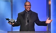 Eddie Murphy Terima Lifetime Achievement Award