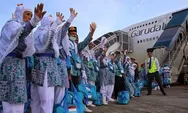 Panduan Jemaah Haji di Pesawat: Hal yang Boleh, Dilarang, dan Wajib Diperhatikan Sebelum Tiba di Tanah Suci