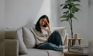 Lelah saat mau santai? Kenali leisure anxiety, paradoks me time yang malah bikin stres para wanita.