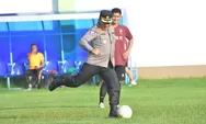 Polres Subang Gelar Pertandingan Sepak Bola Persahabatan dengan Wartawan