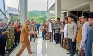 Ahmad Luthfi Bikin Senyum Pengungsi Saat Potret Kebersamaan Wapres Gibran di Tegal