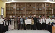 AXA Mandiri Salurkan Surplus Underwriting Syariah 2024 untuk Pembangunan Pesantren dan Perpustakaan