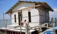 Gubernur Jateng Hadiahkan Rumah Apung untuk Mak Ijah di Sayung Demak