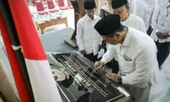 Gus Yasin Puji Kekompakan Warga Cilongok Bangun Madrasah Secara Swadaya