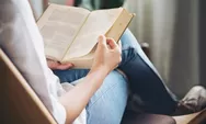 Pengen Baca Buku Tapi Mahal dan Males Baca? Tonton 4 Channel YouTube Ini! Kamu Akan Dibacain Buku Sama Mereka