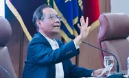 Mahfud MD 'Buka Kartu' Hukum 2025: Sindir Korupsi Pagar Laut hingga Whoosh yang Mandek