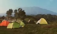 Camping Gayatri: Petualangan Menantang di Bukit dengan Sensasi Romantis Malam Hari!