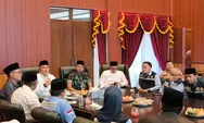 Harukan Jamaah, Rudy Susmanto Sarapan dan Titip Doa Sebelum Kloter 2 Haji Bogor Diberangkatkan
