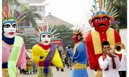 Sejaran Panjang Ondel-ondel: Kesenian Rakyat Betawi yang Ikonik