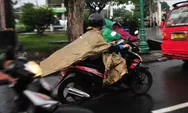 Jangan Gunakan Jas Hujan Model Ponco, Bisa Mengancam Jiwa