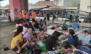 141 Warga mengungsi di bawah Flyover Pamanukan, banjir Sungai Cigadung kembali rendam Desa Mulyasari