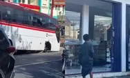 Ban bus Primajasa lepas di Tasikmalaya, hantam apotek hingga kaca pecah di Pamoyanan