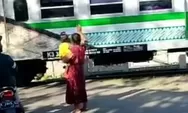 Tuai pujian, ibu-ibu di Wonogiri rela jaga perlintasan KA tanpa palang pintu demi keselamatan warga