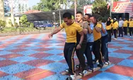 Dari bakiak hingga joget balon, Polres Subang angkat kearifan lokal di Hari Bhayangkara