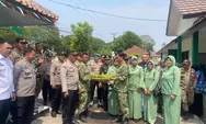 Kejutan Kapolsek Subang di HUT TNI ke-81, bawa tumpeng ke Koramil 0501