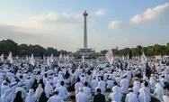 Ribuan Massa Padati Monas, Reuni 212 Dimulai dengan Sholat Magrib dan Doa Khatam Alquran