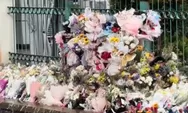 Buket Bunga di Stasiun Bekasi Timur Masih Segar, Momen Viral Petugas Rutin Semprotkan Air hingga Pasang Tenda