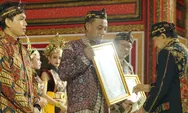 Ketua Kraton Majapahit Jakarta Anugrahi Para Perumus Aksara Nusantara, Menyempurnakan Sumpah Pemuda