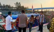Evakuasi Kapal KM AS Pesona Samudra oleh Polsek Kepulauan Seribu Selatan dalam Rangka Kegiatan Hajatan Betawi 