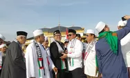Potret Ketum PERSIS, KH Bachtiar Nashir dan Ulama se Sumatera Utara Hadiri Aksi Bela Palestina Di Istana Maimun