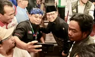 Potret Cak Imin Tetap Setia Dan Selalu Tersenyum Layani Selfie Relawannya