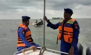 Satpolair Polres Kepulauan Seribu Evakuasi Kapal Nelayan Terombang Ambing di Perairan Pulau G