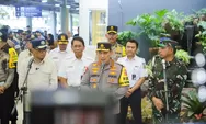 Pantau Arus Mudik di Stasiun Pasar Senen, Menhub RI, Kapolri dan Panglima TNI RI Apresiasi Pelayanan Mudik Lebaran 2024 