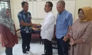 PWI Salurkan Bantuan Kepada Wartawan Korban Kekerasan di Sumut Farianda Putra Sinik: PWI Tak Hanya Bukti Kata, Tapi Bukti Nyata