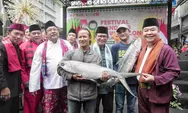 Di Festival Bandeng Rawa Belong Pj Gubernur dan Pramono Anung Manangi Lelang Bandeng 