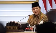 Momen Hardiknas, Prabowo Duduk di Tengah Murid SD, Saksikan Pembelajaran dengan Smart TV dari Pemerintah