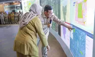 Tinjau Pusdatin DCKTRP, Gubernur Pramono: Percepat Integrasi Satu Peta, Satu Data, dan Satu Kebijakan
