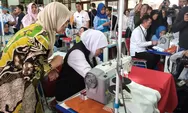 Siswa Jawa Timur Jahit Bendera Raksasa untuk Rekor MURI