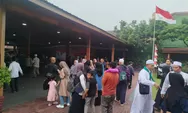 Momen Haru! Jamaah Umroh KIAS Travel Pulang ke Tanah Air, Disambut Peluk Hangat Keluarga