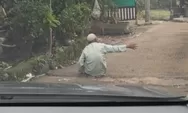 Viral Aksi Kakek di Bojong Koneng Bogor Duduk di Tengah Jalan Sambil Minta Uang Pengendara, Warga: Kebiasaan Itu