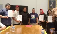 Perkuat Basis Akar Rumput, Satrel Ganjarist Sumsel Serahkan SK Satrel Kecamatan dan Kelurahan 