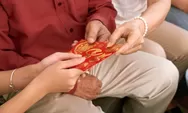 Mengenal Tradisi Angpao Saat Tahun Baru Imlek, Bukan Sekedar Amplop Merah Berisi Uang