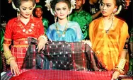 Mewahnya Kain Tenun Sutra Lipa Saqbe Khas Suku Mandar