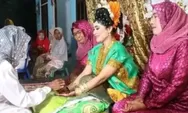 Mengenal Tradisi Peta Kapanca Pada Masyarakat Dompu, Prosesi Sakral Jelang Pernikahan