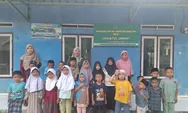 Belajar di Lantai, Menggantungkan Mimpi Setinggi Langit: Kisah Ibu Guru Binaan PNM dari Serang