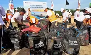 BNI Gelar Aksi Bersih Pantai Mertasari, Investasi Keberlanjutan Pariwisata Bali