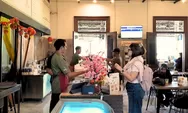 Semarakkan Imlek, KAI Services Percantik Loco Café dengan Dekorasi Spesial