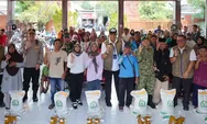 Bantuan Pangan Disalurkan di Mojokerto, Dirut BULOG Pastikan Distribusi Tepat Sasaran