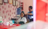 Kisah Inspiratif Anastasia, Nasabah PNM Mekaar yang Rangkul ODGJ untuk Kembangkan Usaha Salon