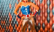 Potret Nia Ramadhani Pamer Body Goals, Cosplay Jadi Wonder Woman dan Captain America