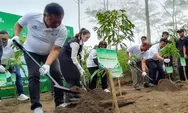 Gelar ESG Day, Telkom Tanam 1.000 Pohon Durian dan Alpukat di Lereng Merapi