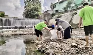 Komunitas Muhammadiyah Turun ke Sungai Winongo Pungut Sampah, Lempar Keprihatinan 'War Wer'