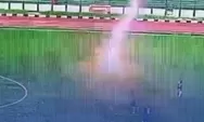Pemain Sepak Bola Asal Subang Tewas Tersambar Petir Saat Bermain di Stadion Siliwangi