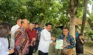 Menteri ATR/BPN ‘Door to Door’ Bagikan Sertifikat Konsolidasi Tanah di Sleman