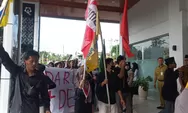 Aliansi Masyarakat Sipil Purworejo Duduki Gedung DPRD  Kawal Putusan MK Jilid 2