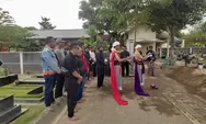   Warga Gelar Ritual Budaya Di Makam UGM, Ternyata Ini Alasannya